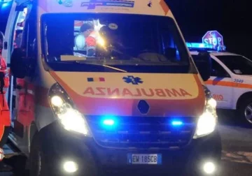 Sherr masiv mes disa personave në Sarandë, të përfshirë edhe punonjës të policisë, 2 përfundojnë në spital