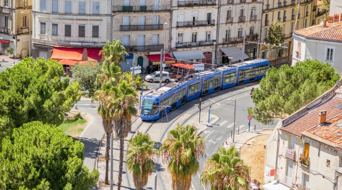 Si ia doli mbanë qyteti francez me 510 mijë banorë ta bëjë transportin publik falas